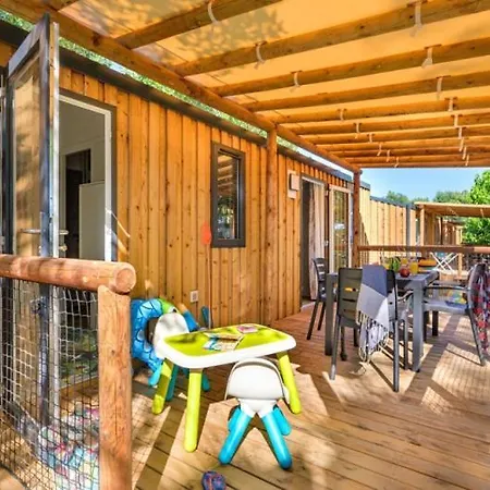 Campingplatz Camping Clicochic Les Chevaliers